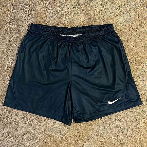 Nike Dri Fit Challenger Shorts! - Picture 2 of 8